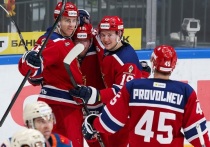 ЦСКА в матче КХЛ 9 января 2026 года на домашнем льду одержал волевую победу над «Шанхайскими драконами» со счётом 3:2, отыграв две шайбы. Прохор Полтапов оформил дубль, Максим Соркин сделал две результативные передачи. Армейцы поднялись на 5-е место в Западной конференции.