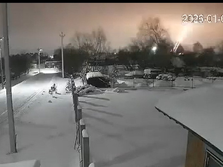 По сообщению Минобороны, Вооруженные силы РФ в ответ на атаку на резиденцию президента Владимира Путина нанесли массированный удар по критически важным объектам на территории Украины