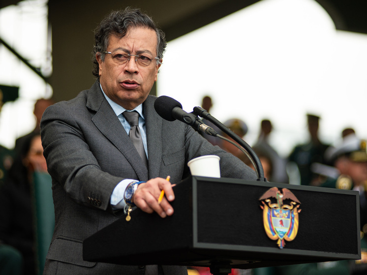 Президент Колумбии Петро заявил, что едет в Вашингтон с целью "остановить мировую войну"