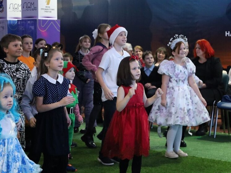 Добрые дела: молодежь Николаевского района очистила мемориал бойцов СВО