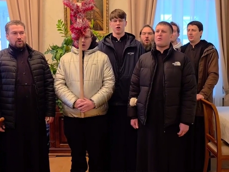 В Оптиной пустыни звучат рождественские колядки