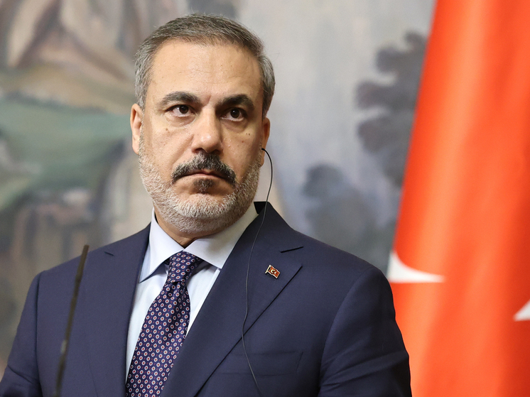 Фидан сообщил, что Штаты предлагали Мадуро покинуть страну до проведения военной операции