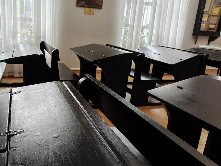 История образования в Абакане: первая школа превратилась во вторую