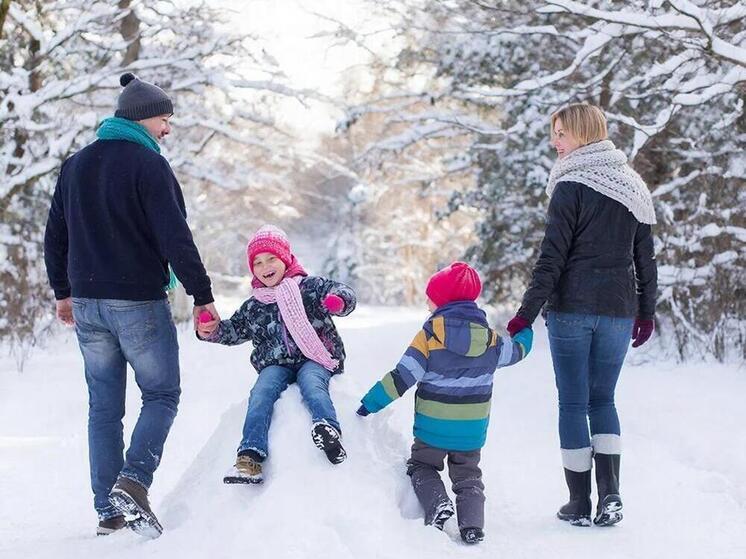 Томичам напомнили о пользе зимних прогулок на свежем воздухе