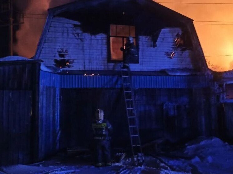 60-летняя женщина погибла на крупном пожаре в томском селе Кафтанчиково