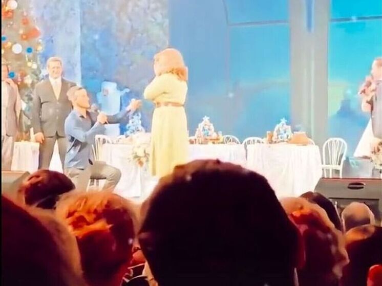 Житель Иркутска сделал предложение девушке на сцене драмтеатра