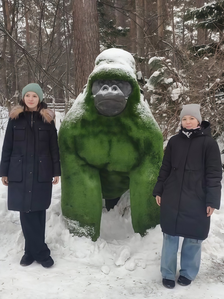 Мэр Махиня исполнил мечту двух томичек, организовав для них поездку в новосибирский зоопарк