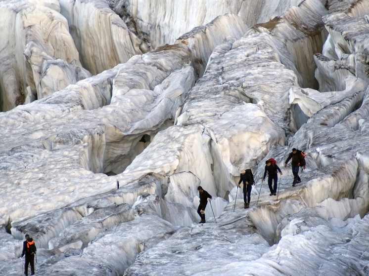 Исследование специалистов Калифорнийского университета при участии NASA выявило ускоряющееся разрушение «ледника судного дня» — Туэйтса в Западной Антарктиде