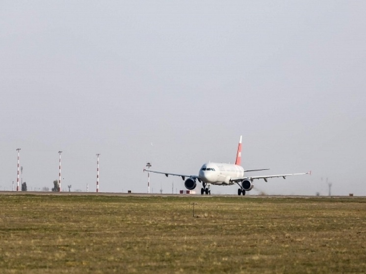 В волгоградском аэропорту снова ограничили прием и выпуск самолетов