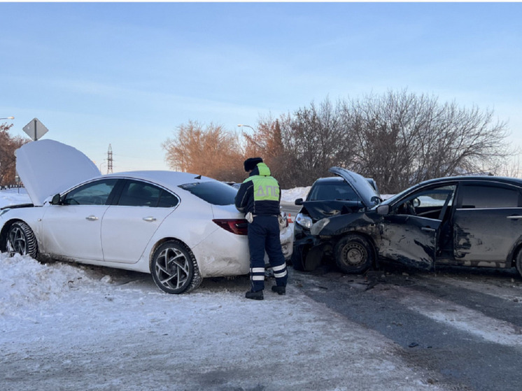 Обстоятельства массового ДТП выясняют в Каменске-Уральском