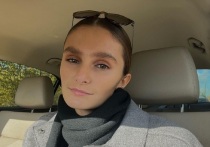 Выступающая в танцах на льду российская фигуристка Софья Тютюнина показала, как провела новогодние каникулы. 22-летняя спортсменка освоила бильярд.