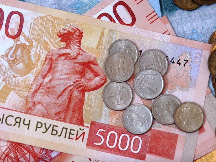 Южноуралец получит крупную сумму от пособника мошенников из Сибири