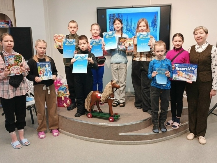 В Коряжме дети и взрослые писали «Письма в будущее»