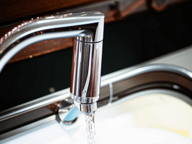 Глава Каспийска доложил о завершении ремонта на насосной станции «Хазар»