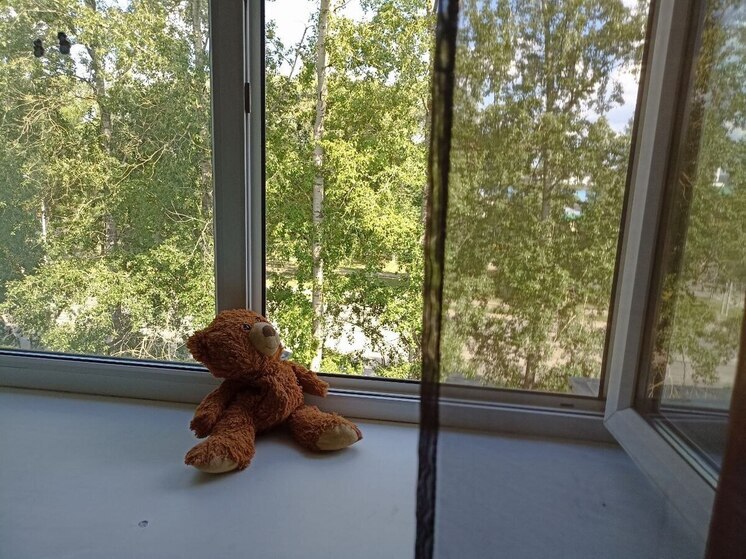 Способность чувствовать и понимать эмоции других — один из ключевых навыков для гармоничной жизни. Как развить эмпатию у ребенка, превратив ее не в абстрактное правило, а в естественную часть его личности? Своими методиками для калининградских родителей эксклюзивно с «МК в Калининграде» поделилась практикующий психолог Ирина Меркулова.