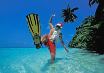 Не раз доводилось встречать новый год с иностранцами, и каждый раз было интересно наблюдать за их реакцией на наши традиции: селедка под шубой и другие майонезные салатики, икорка, пепел сожженного желания в шампанском… Для нас вполне нормальная история, для них — шок, недоумение, порой даже ужас