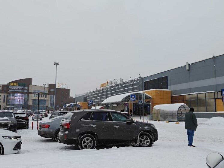 Это началось снова: петербуржцы опять жалуются на засаду автоугонщиков у «Ленты»