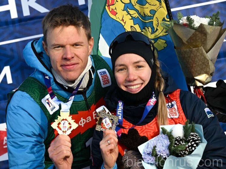 Команда Свердловской области выиграла смешанную эстафету в рамках чемпионата России по биатлону. Первая часть этого турнира проходит в Ижевске. Наталия Швеченко и Кирилл Бажин оказались быстрее своих оппонентов на 4,9 секунды. Вторыми стали представители Московской области, а третьими – тюменцы. 