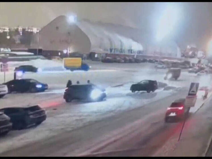 Зимние догонялки на петербургской парковке закончились изъятием автомобилей