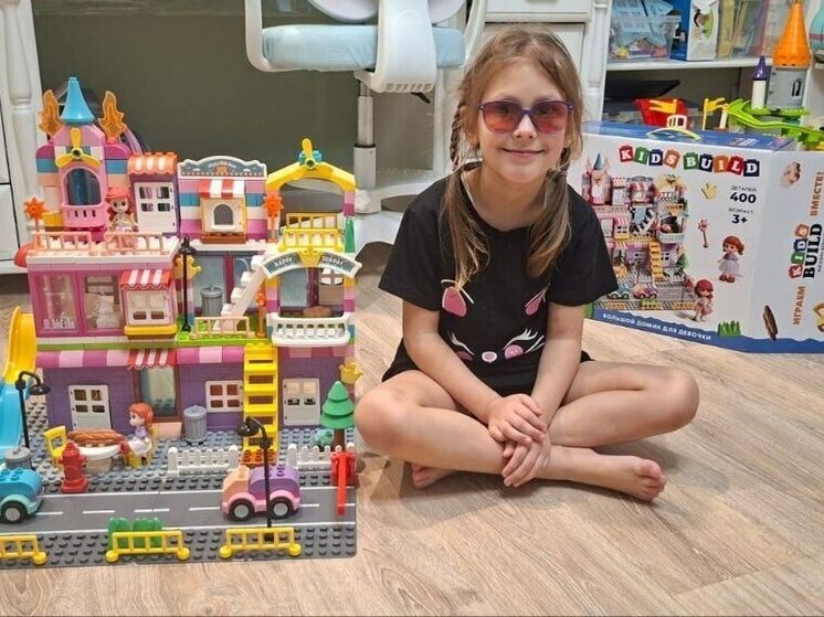 В период волшебных выходных мечты сбываются: история псковской Алисы и «Ёлки желаний»