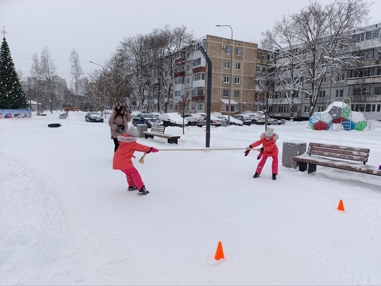 В Киришах прошел семейный праздник «Зимние забавы»