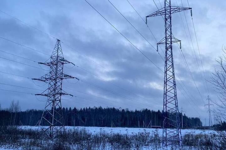 Жители села под Киевом перекрыли дорогу из-за отключений электричества