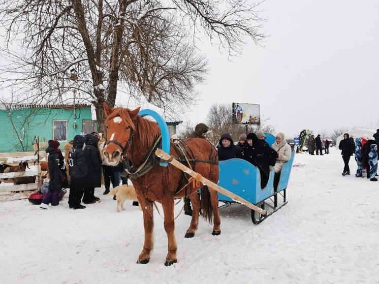Под Козельском развернулась клыковская рождественская ярмарка
