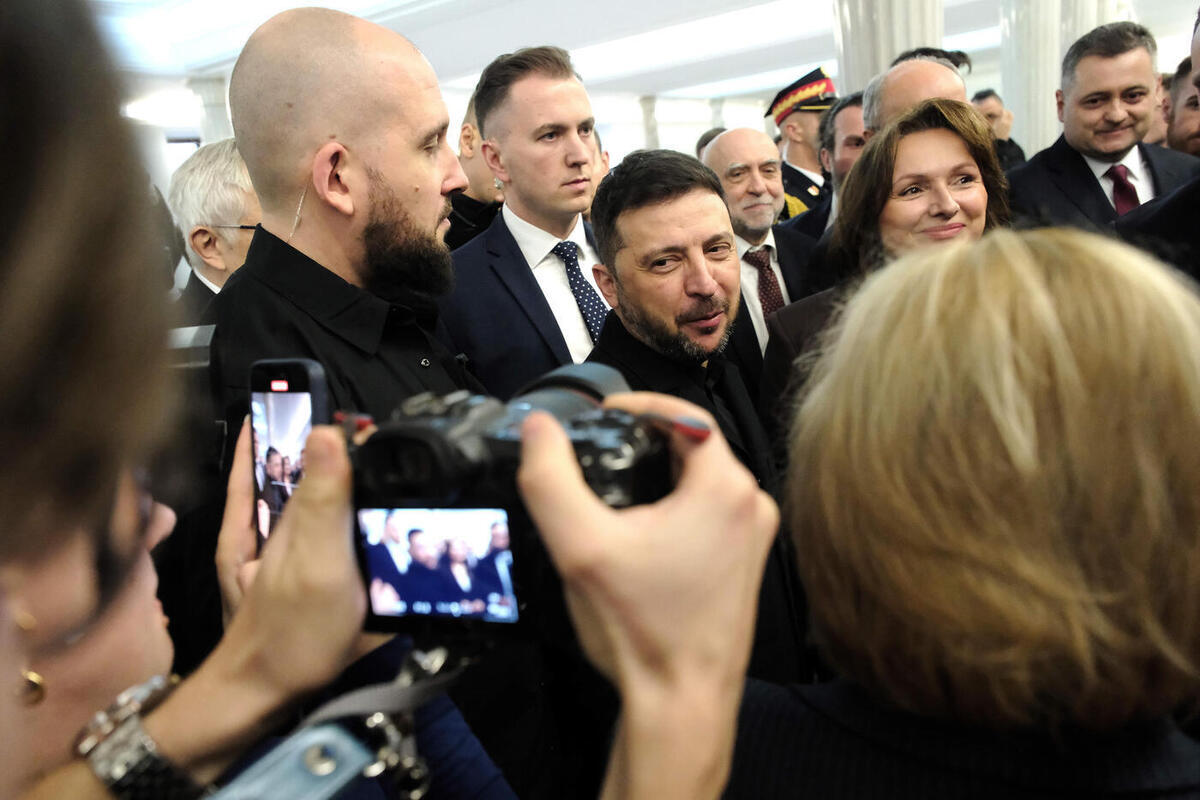 &laquo;Сукин сын&raquo;: Белый дом выругался на Зеленского