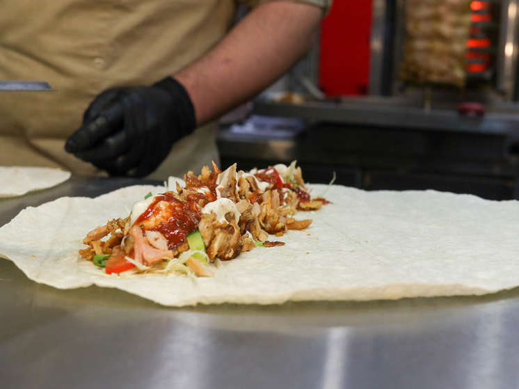 Роспотребнадзор: овощи, зелень и фрукты помогут восстановиться после праздников