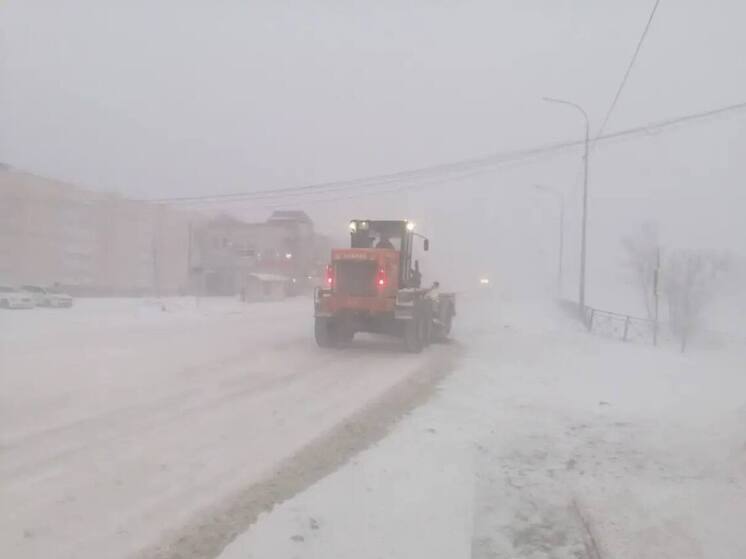 Из-за метели и нулевой видимости приостановлено движение автобуса №505 Южно-Сахалинск — Быков