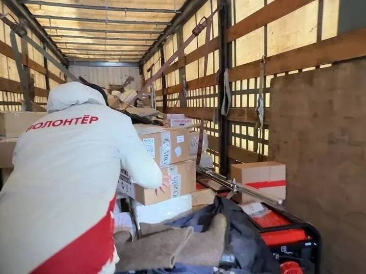 Салехардцы отправили в Волноваху более 400 новогодних подарков