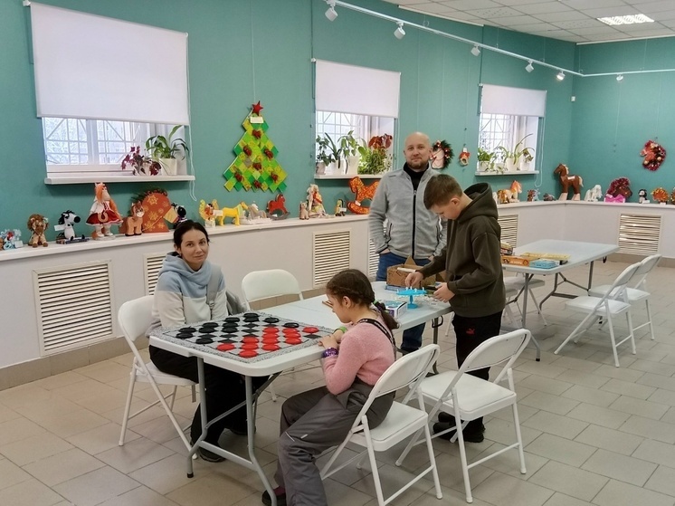 Семейный выходной прошел в Выставочном зале Коряжмы