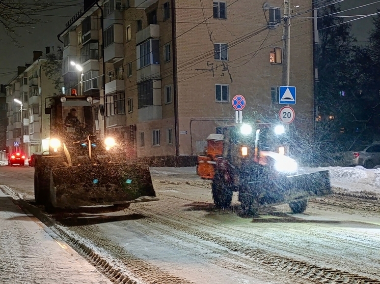 В Орле зимняя уборка проходит в круглосуточном режиме