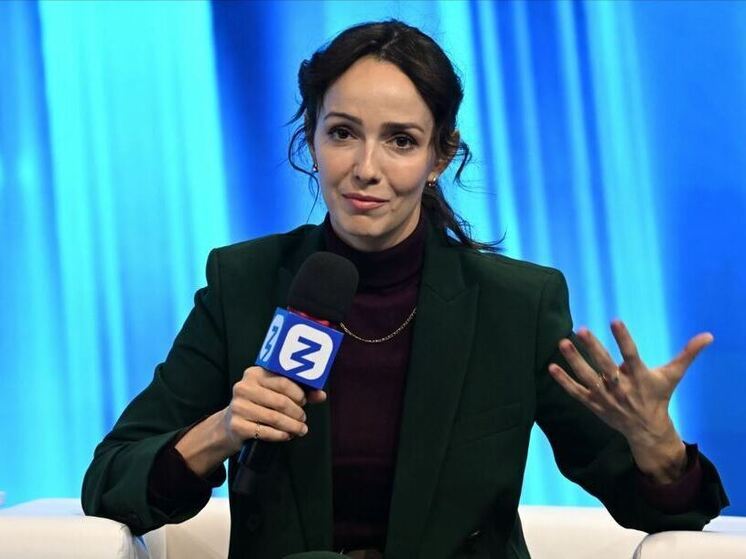 Известная актриса Валерия Ланская в рамках проекта &laquo;Чтецкие программы&raquo; общества "Знание" посетила 39-ю уфимскую гимназию