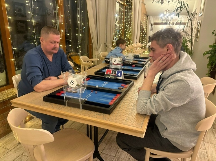 В поселке Хирвости прошел новогодний турнир по нардам
