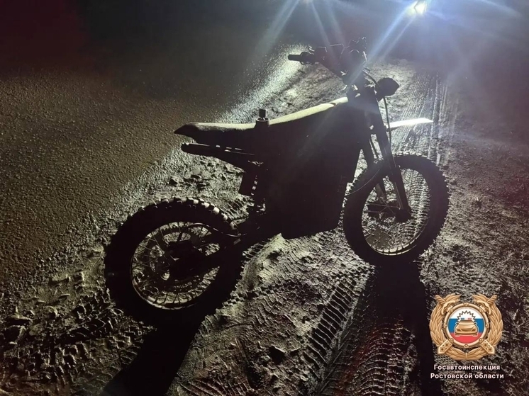 Водитель легковушки сбил 17-летнего подростка на питбайке в Ростовской области