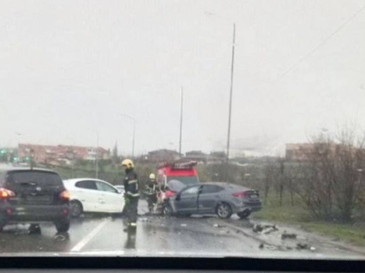 В Ростове-на-Дону на Вавилова произошло жесткое ДТП