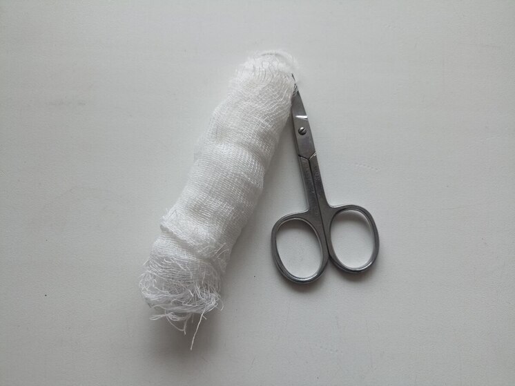 Игры с петардой привели калининградского школьника к травме пальцев