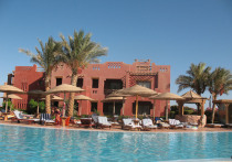 Аборигены самых популярных у россиян курортов уверяют, что за последние годы отпускницы из России сильно изменились