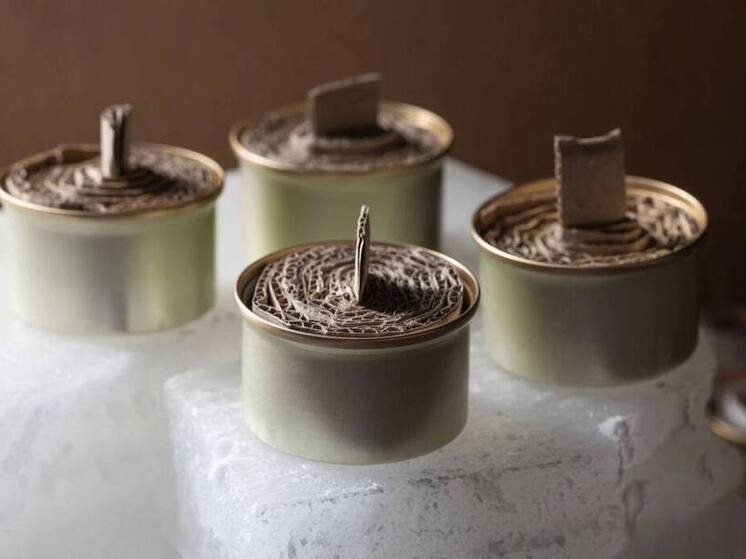 Жители Тарко-Сале изготовили окопные свечи и сухие души для бойцов СВО