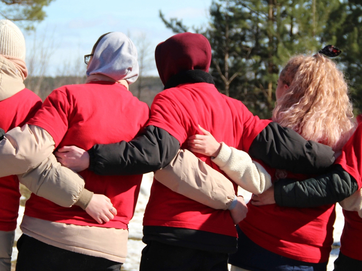 «Глухомань фест» собрал около тысячи гостей на территории национального парка «Смольный»