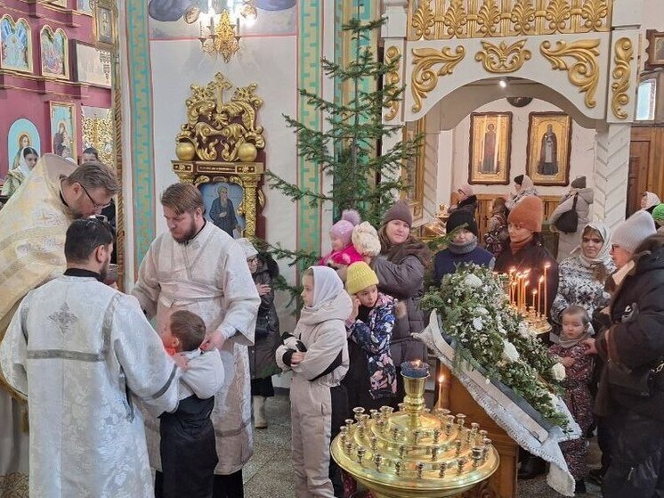 В Свято-Троицком соборе почтили память великих угодников Божиих и молились о Святой Руси