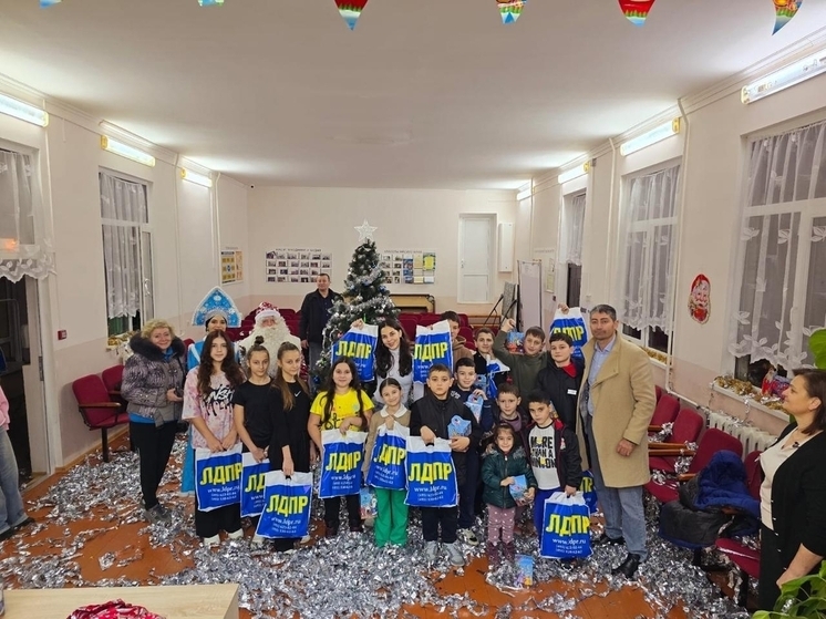 Депутат ЗСК Вероника Иванчикова поздравила детей из многодетных семей с наступившими праздниками