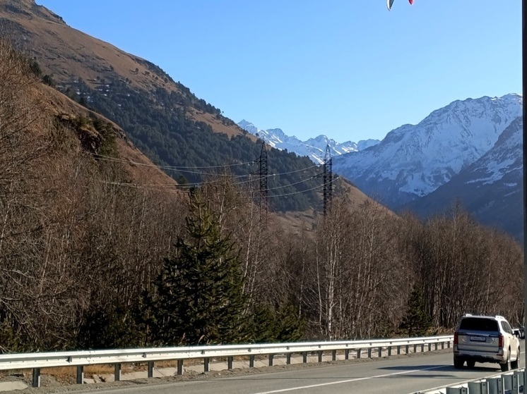 По участку Владикавказ - Ларс возобновлено движение легкового транспорта