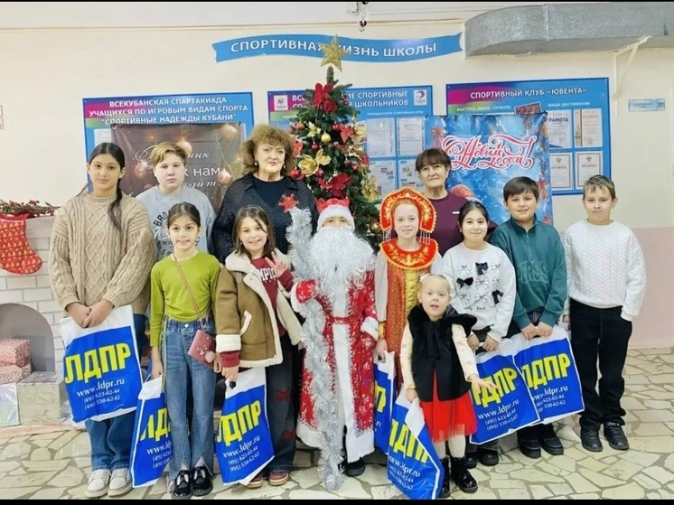 Депутат ЗСК Вероника Иванчикова поздравила детей из многодетных семей с наступившими праздниками