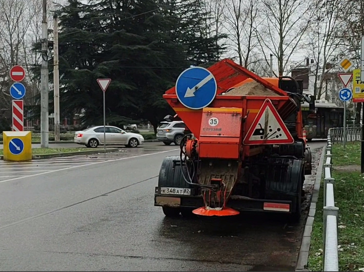 Дорожные службы Симферополя переведены в режим повышенной готовности