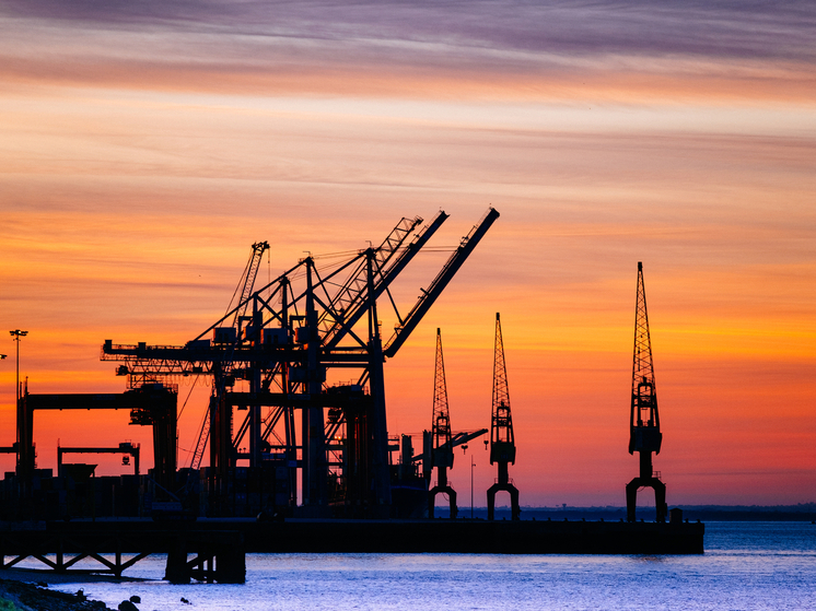 Мариупольский морской порт показал рост грузооборота и готовится к приёму иностранных судов