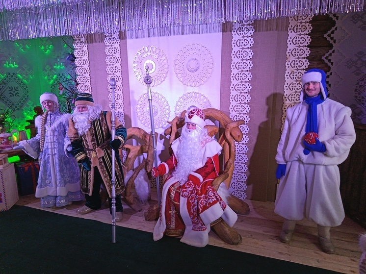 11 января на площади Куйбышева в Самаре завершила работу усадьба Деда Мороза