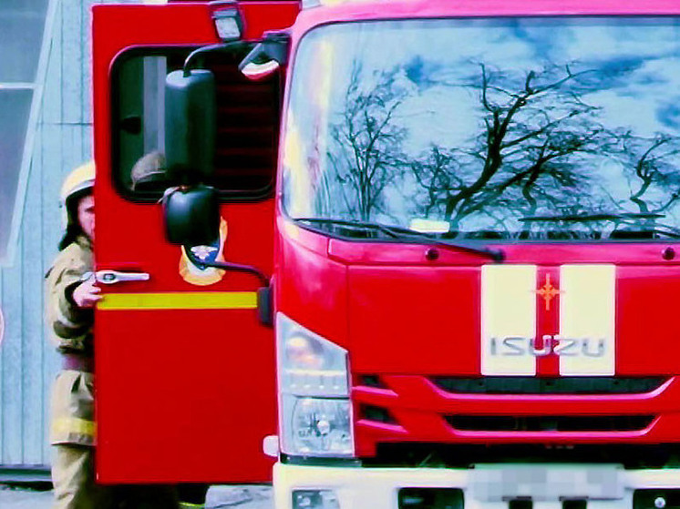 Пожарные ликвидировали открытое горение на нефтебазе под Волгоградом