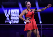 Арина Соболенко защитила титул на турнире WTA-500 в Брисбене, победив Марту Костюк со счётом 6:4, 6:3. Это её 22-й титул WTA, что выводит её на третье место среди действующих теннисисток. Президент Беларуси поздравил спортсменку. Соболенко намекнула на свадьбу и поделилась планами о материнстве.